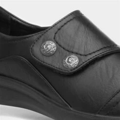 Cushion Walk Rebecca Womens Black Shoe -Footpatrol Shop 120137 2 L05.20230718000249