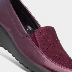 Cushion Walk Susan Womens Red Casual Shoe -Footpatrol Shop 120387 2 L05.20230803000141