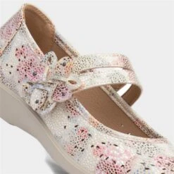 Cushion Walk Carrie Womens Floral Shoe -Footpatrol Shop 128008 2 L05.20230808000006