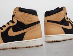 Jordan Air 1 Retro High OG 'Heirloom' -Footpatrol Shop fp 556722 d