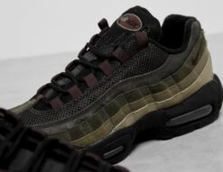 Nike Air Max 95 Essential -Footpatrol Shop fp 620325 b