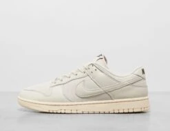 Nike Dunk Low Premium