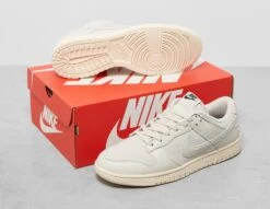 Nike Dunk Low Premium -Footpatrol Shop fp 667121 e