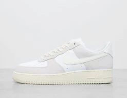 Nike Air Force 1 LV8